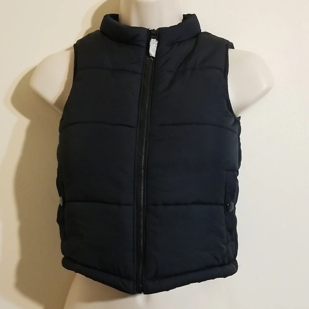 Carter's girls size 4t black puffer vest